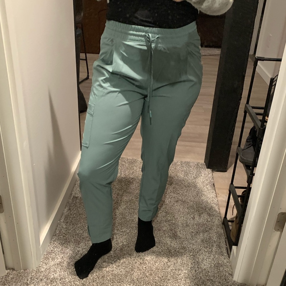 Women’s apana jogger pants/scrub pant